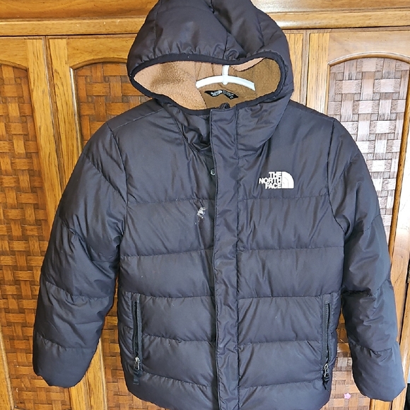 The North Face Black Puffer Jacket - Picture 1 of 8